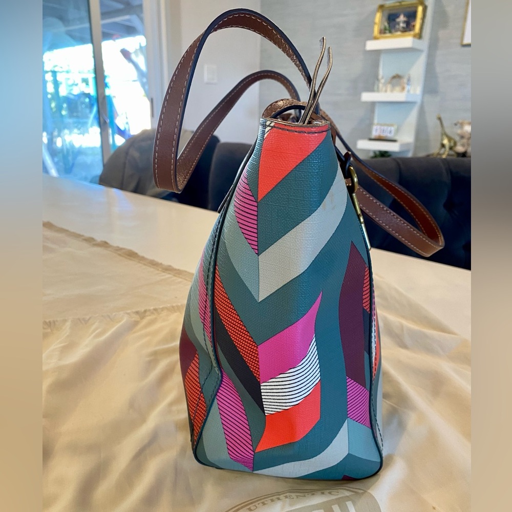 Fossil Tote - Picture 4 of 13
